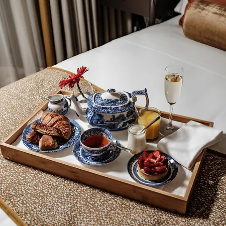 1926 La Galerie Boutique Art 4* バレッタ