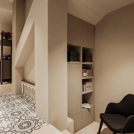 1926 La Galerie Boutique Art バレッタ