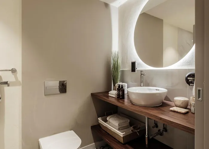 1926 La Galerie Boutique Art 4*